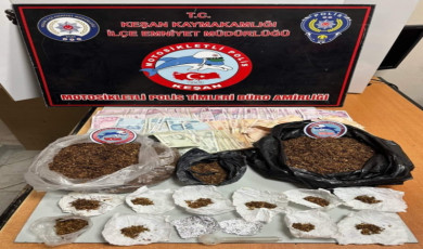 Polis metruk binada uyuşturucu ele geçirdi