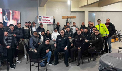 Sandalyeler havada uçuştu, kavga bir anda kutlamaya döndü