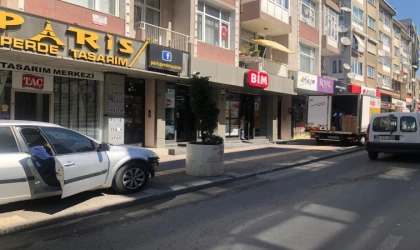 Görme Engelliler İçin Güvenilir Yollara Engel!