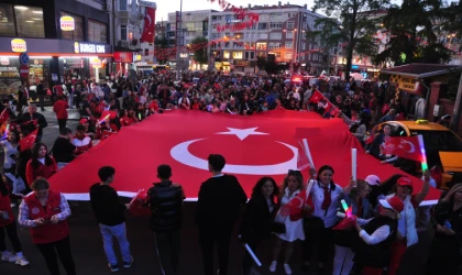 Kaymakam Eren, 19 Mayıs Yürüyüşüne Katıldı