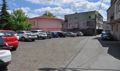 Okul Yolu Düzenleme Bekliyor