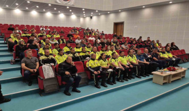 Tekirdağ’da motosiklet sürücülerine ”güvenli sürüş” eğitimi