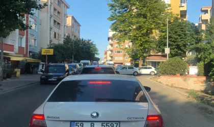 Erdal İnönü Caddesi’nde Servis Yoğunluğu