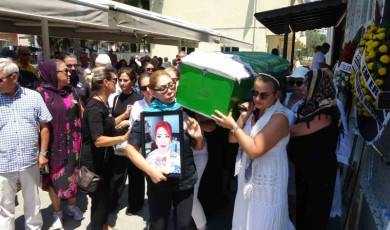 Çanakkale’de evinde ölü bulunan Özbek kadın son yolculuğuna uğurlandı