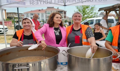 ERGENE’DE AŞURE ETKİNLİĞİNE YOĞUN İLGİ