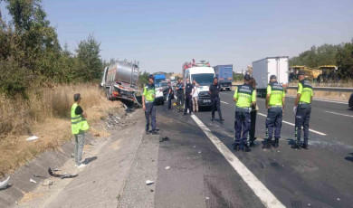 Tekirdağ’da süt kamyonu ile otomobil çarpıştı: 4 kişi hayatını kaybetti