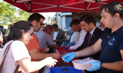 Vatandaşlara Aşure İkramı