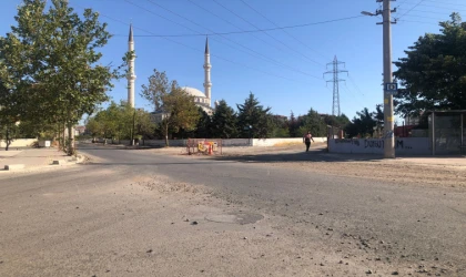 Yağmur Suyu Hattı Çalışmaları Devam Ediyor