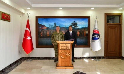 5. KOLORDU KOMUTANI TÜMGENERAL AKSOYTÜRK OLDU