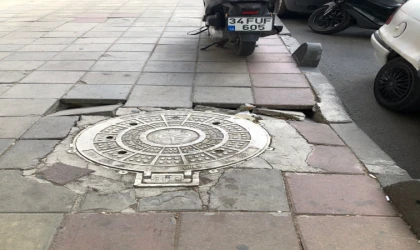Kaldırımların Çökmesine Çözüm Bulunamıyor