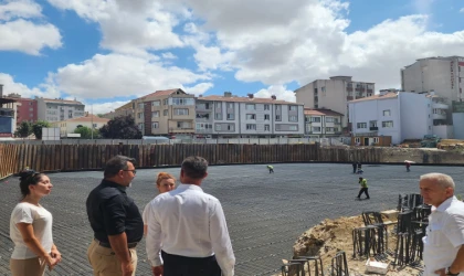 Sarıkurt, Otopark İnşaatını İnceledi