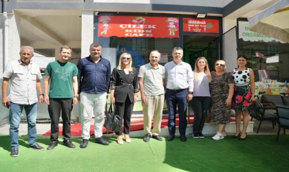 Başkan Sarıkurt Esnaf Ziyaretlerini Sürdürüyor