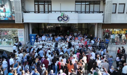 Sünnet Şöleninde Renkli Görüntüler Oluştu