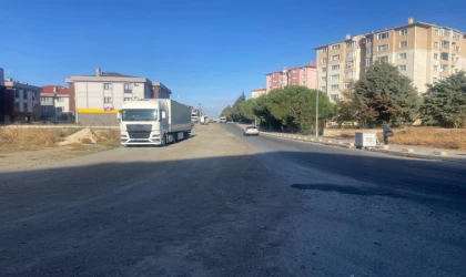 Sürücüler Yolun Tamamının Asfaltlanmasını İstiyor