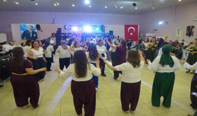 Babaeski’de ”Şalvar Gecesi” renkli görüntülere sahne oldu