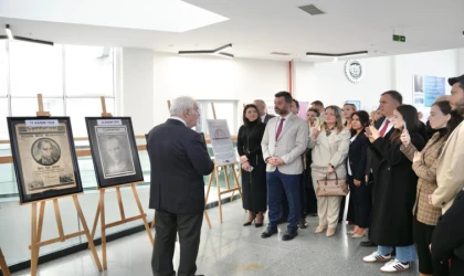 “O Günün Gazeteleri” Sergisi Duygusal Anlar Yaşattı