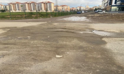 Teski’nin Kazdığı Yol Tehlike Saçıyor