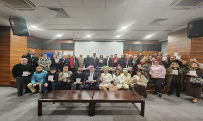 Emre Kongar Söyleşisine Yoğun Katılım