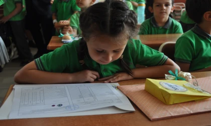 Öğrenciler Cuma Günü Karne Alacak