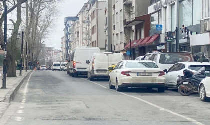 Çift Sıralı Parklanma Trafiği Olumsuz Etkiliyor