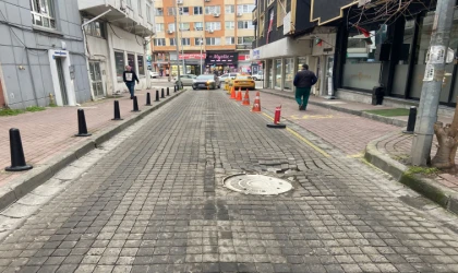 Çöken Yollar Tepki Çekiyor