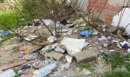 Boş Araziler Çöplüğe Dönüşüyor