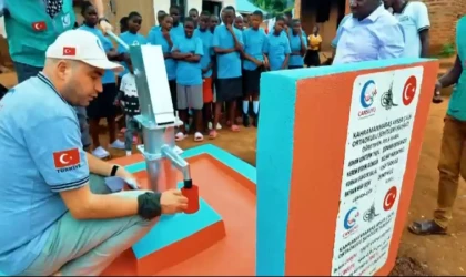 Cansuyu Sözü Gerçekleşti, Uganda’da Su Kuyusu Açıldı