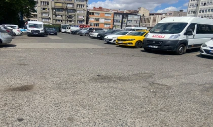 Otopark Köstebek Yuvası Gibi