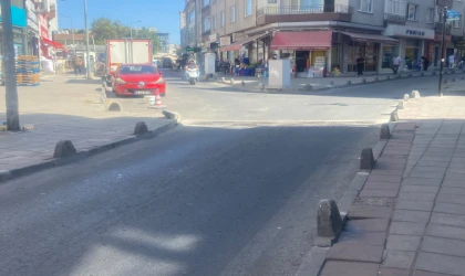Kaldırım Taşları Onarılmayı Bekliyor