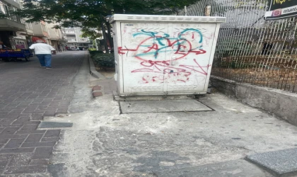 Trafolardaki Yazılar Tepki Çekiyor