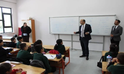 Kaymakam Duman, Velimeşe Atatürk İlkokulu’nu Ziyaret Etti